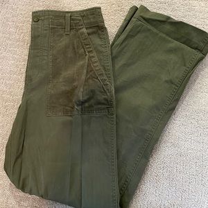 GAP green boyfriend chino pant